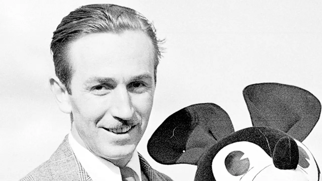 Walt disney was born in 1901. Уолтер Элиас Дисней. Уолт Дисней 1934. Дисней Уолт фото. Уолт Дисней 1991.